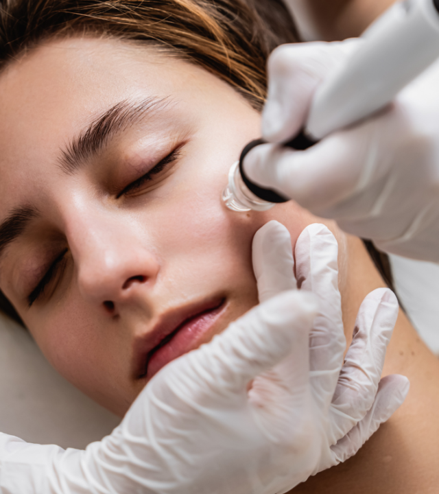 Last-Minute Treatments For Christmas Eve Glowing Skin